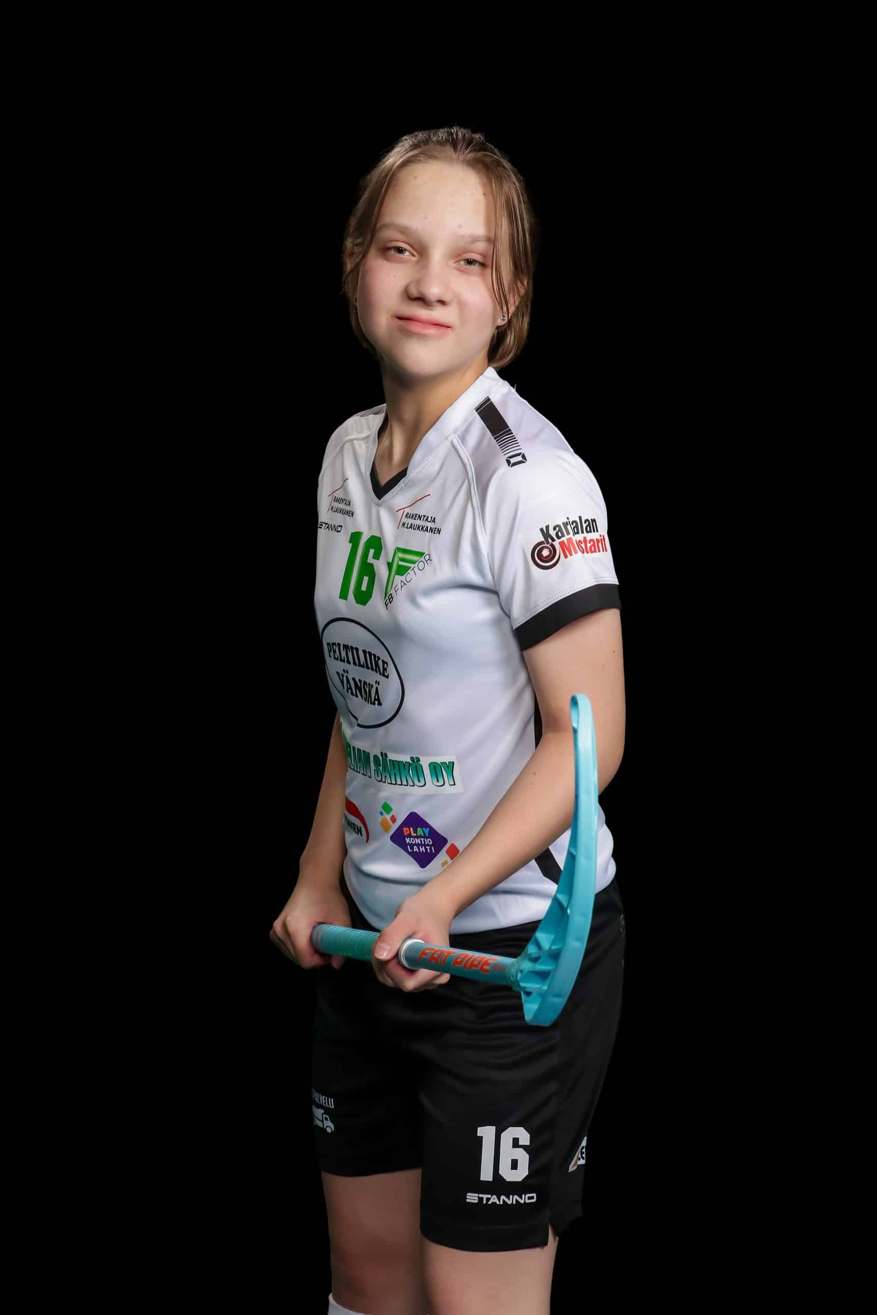 #16 Oona Lauri