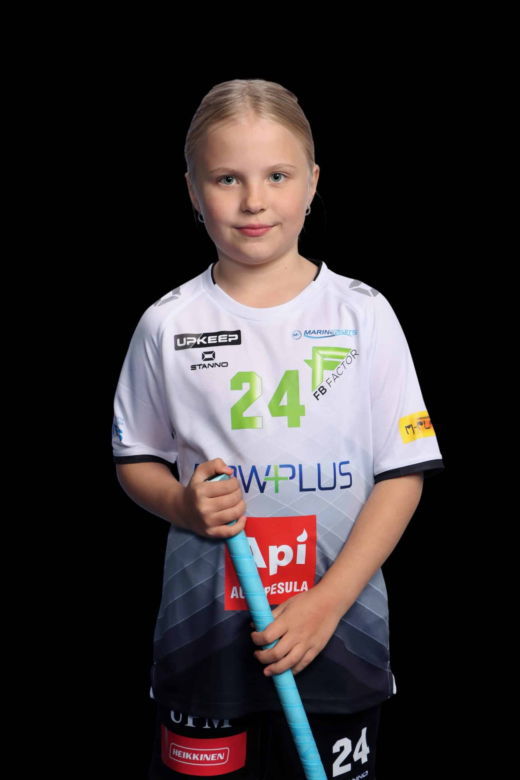 #24 Nea Silvennoinen