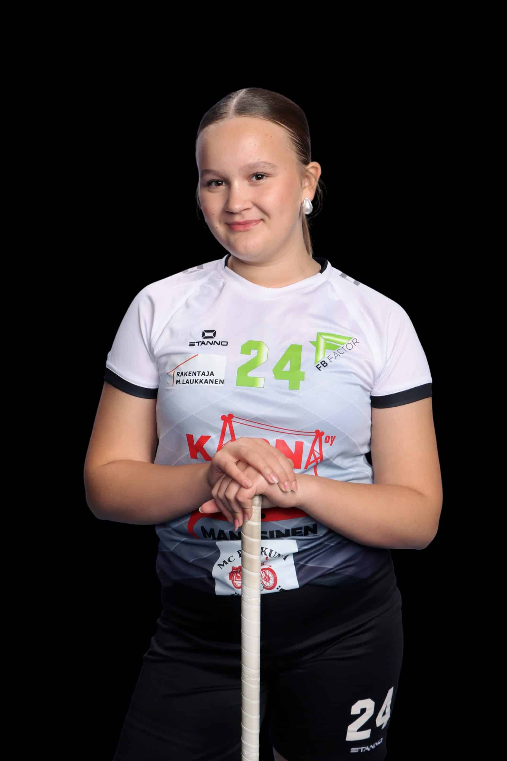 #24 Oona Toivanen
