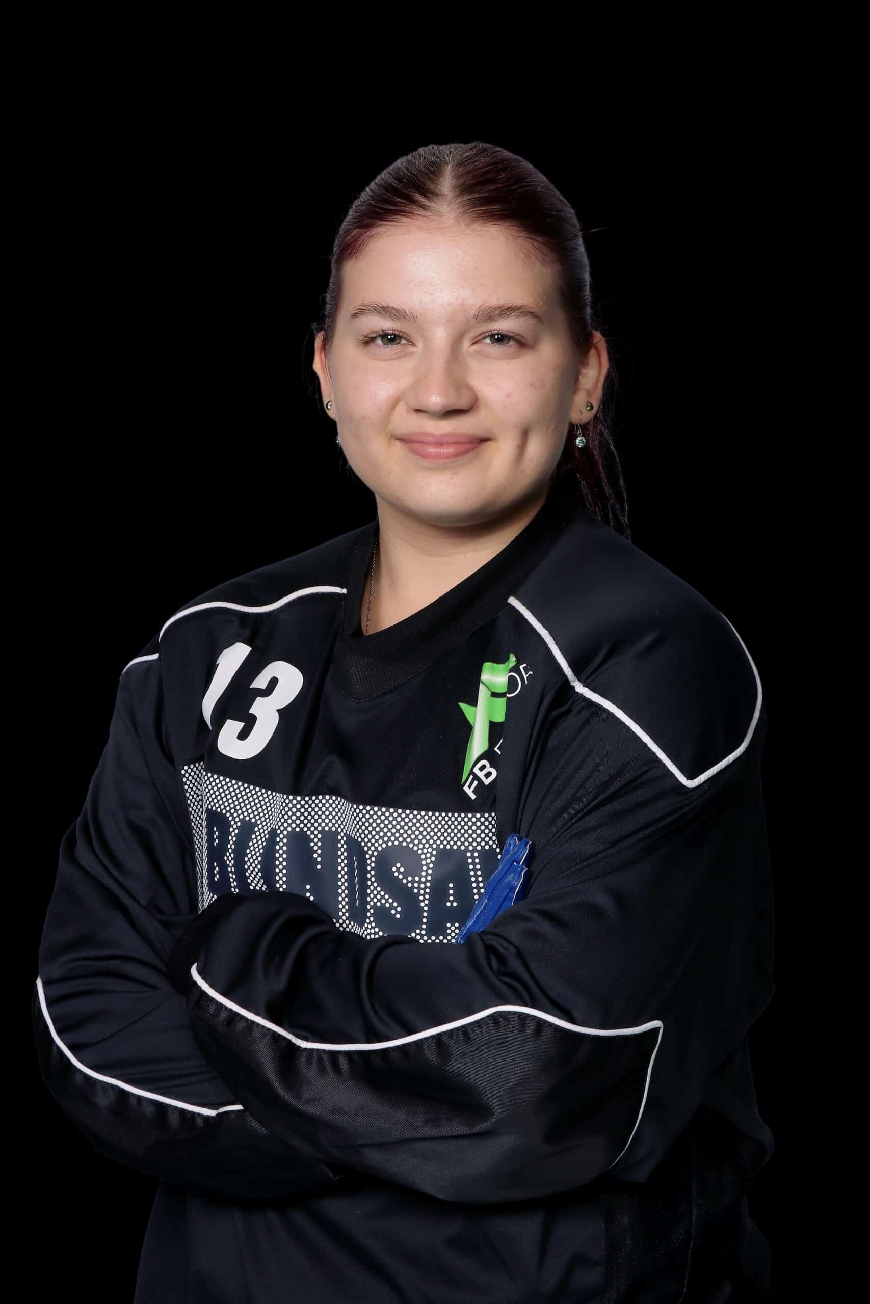 #13 Neea Lauri